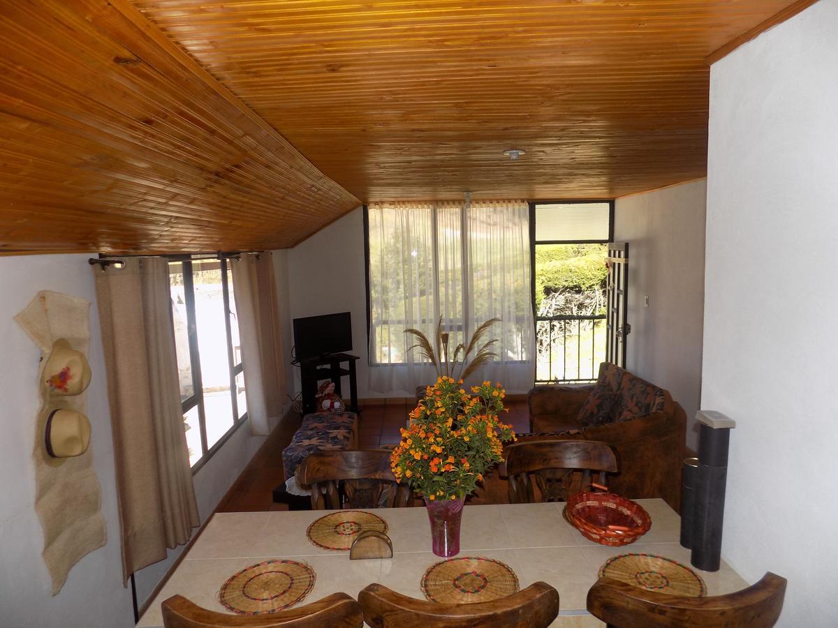 Cabanas Refugio Del Cerro Aquitania Exterior foto